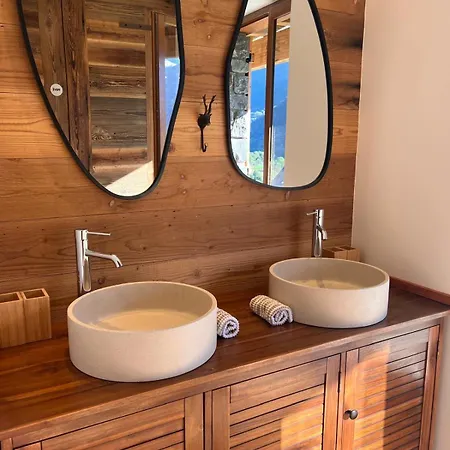 De Luxe Contemporain Vue 360 Degres Sur Les Montagnes Guchan