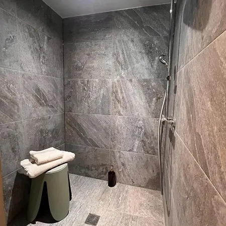 De Luxe Contemporain Vue 360 Degres Sur Les Montagnes * Guchan