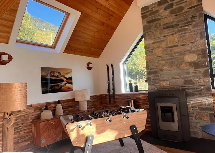 Chalet De Luxe Contemporain Vue 360 Degres Sur Les Montagnes Guchan