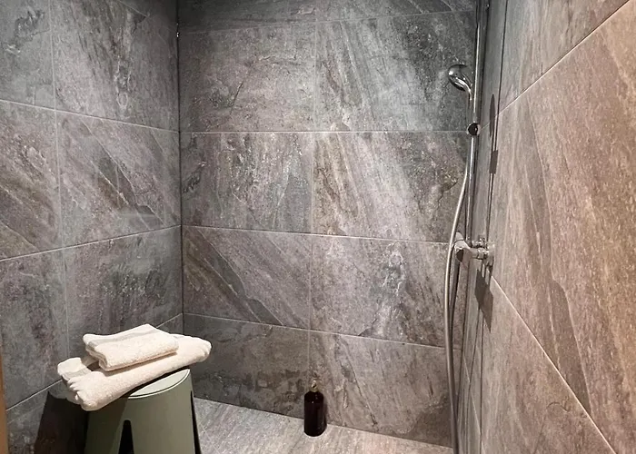 De Luxe Contemporain Vue 360 Degres Sur Les Montagnes * Guchan